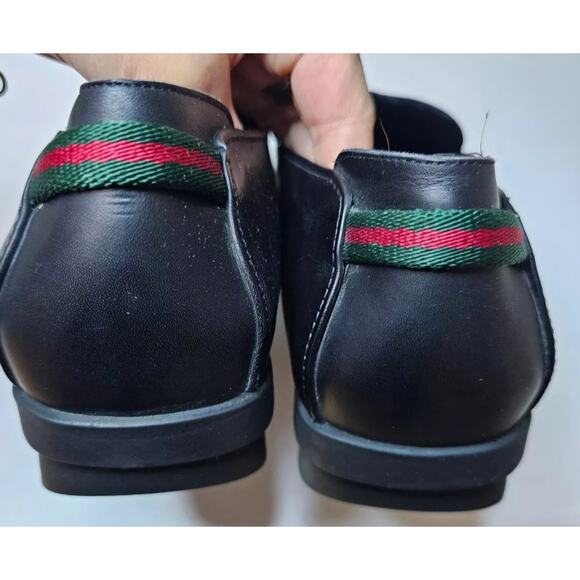 Gucci Black Leather Sz10B Slipon Loafers. Designer. SIZE RUNS SMALL!
Minimalist - Picture 10 of 16